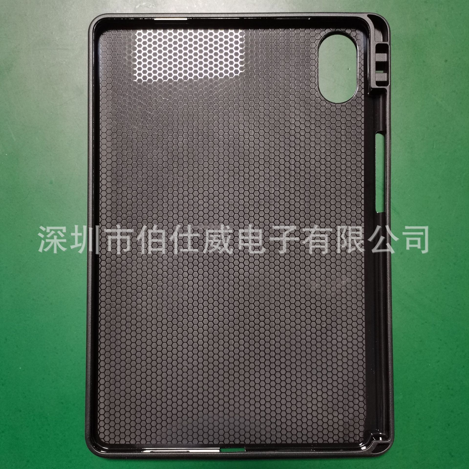 Suitable for Honor v7 pro Inner Ball Pattern Outer Frosted Right Pen Slot Single Bottom tpu Right Pen Slot Single Bottom tpu Football Pattern