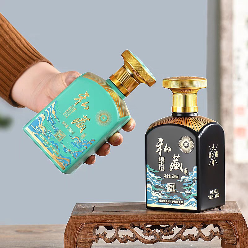 酒瓶红色高端白酒瓶一斤装空酒瓶玻璃喷涂烤花烫金酱酒瓶