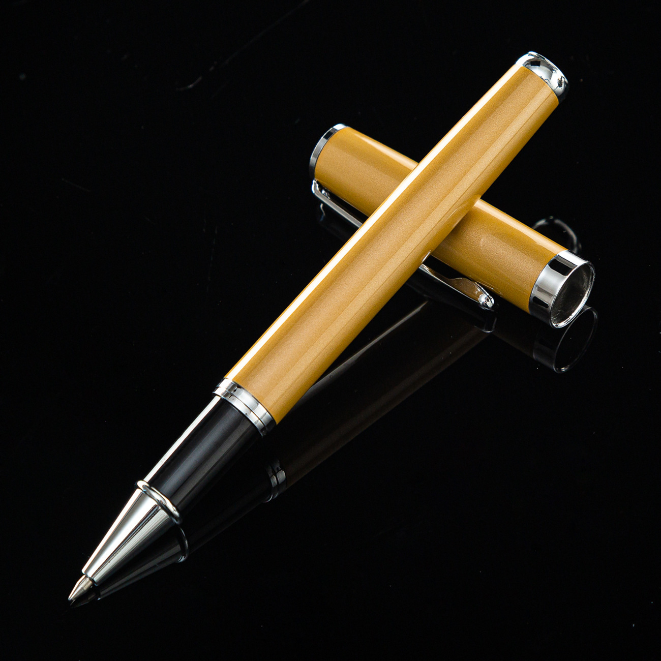 Pluma de firma metálica en stock mayorista logotipo impreso oro multicolor concha pluma neutra pluma de metal pluma de regalo