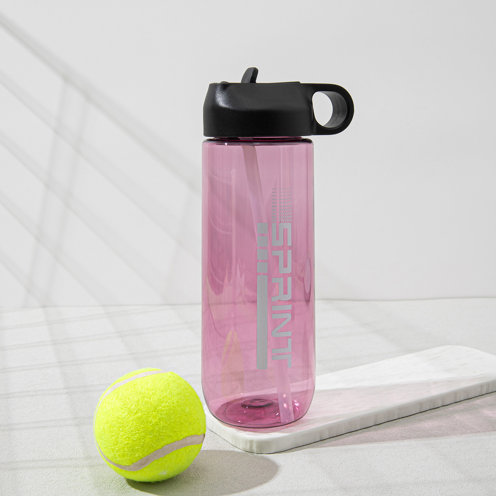 Verano nuevo estilo de plástico para deportes al aire libre taza de espacio portátil portátil de alto valor para niños y niñas botella de agua de gran capacidad