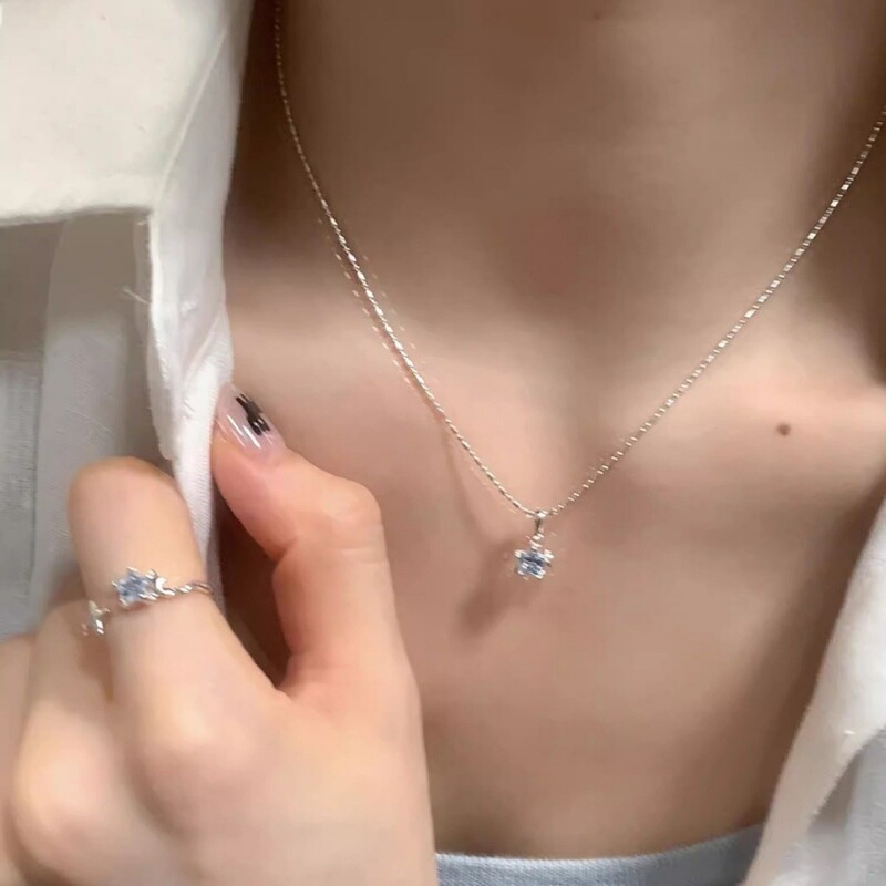 韓国版のシンプルなブルージルコンスターネックレス、女性用ニッチデザイン、ハイエンド鎖骨チェーン、甘い気質、多用途ネックレス|undefined