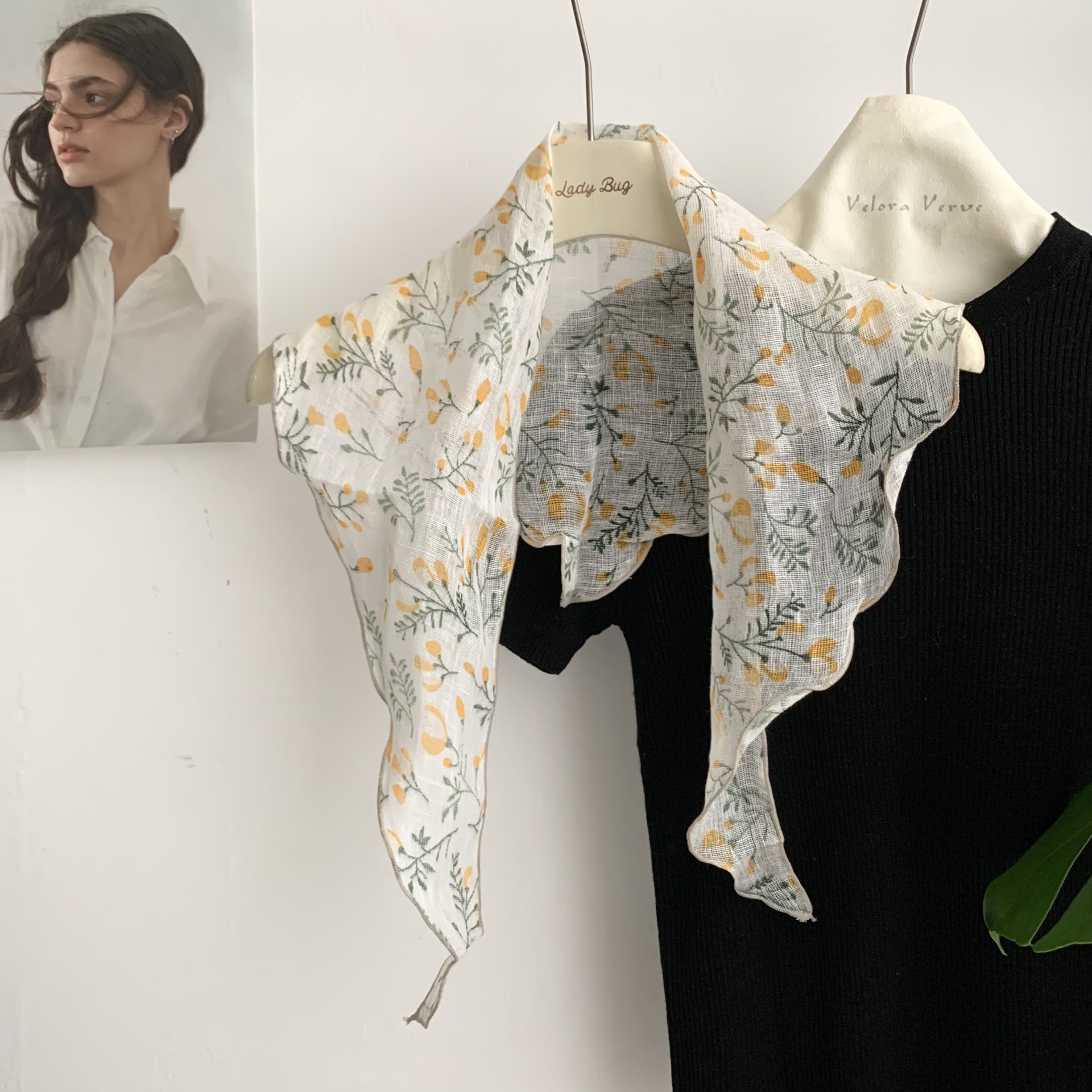 SKU-23 흰색과 노란색 꽃