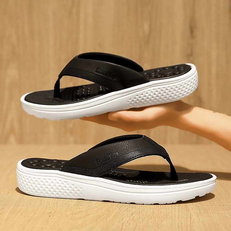Chanclas hombre 2025 nuevo estilo verano antideslizante ropa exterior deportes playa sandalias de ocio zapatillas de masaje de fondo suave
