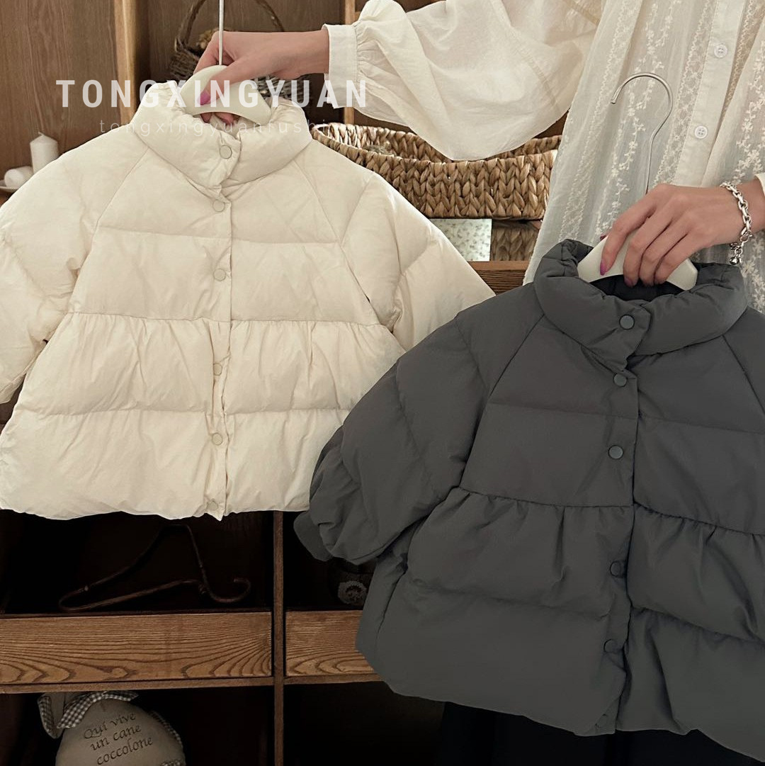 Child Xingyuan 2024 modelos de otoño e invierno para niñas chaqueta corta engrosada a prueba de viento y cálida chaqueta de longitud media chaqueta de algodón de moda