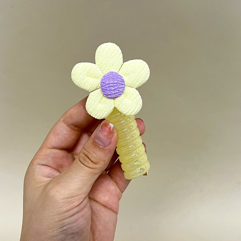 작은 노란 꽃