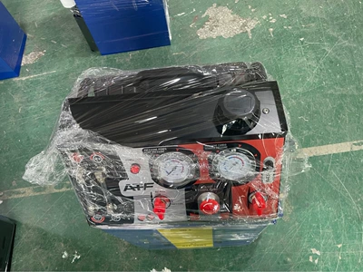 Car jack oil changer