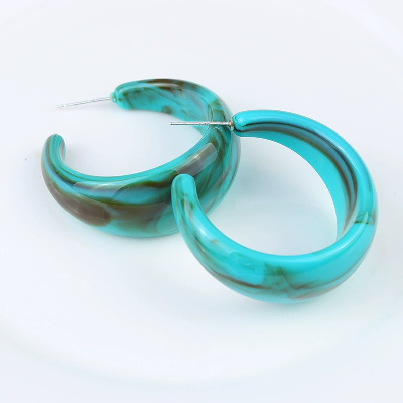 Geometric acrylic earrings, simple and elegant design