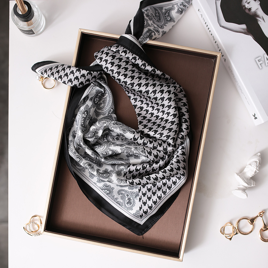 Spring New 70CM Square Versatile Decorative Professional Thin Korean Small Scarf for Women_voghion.com