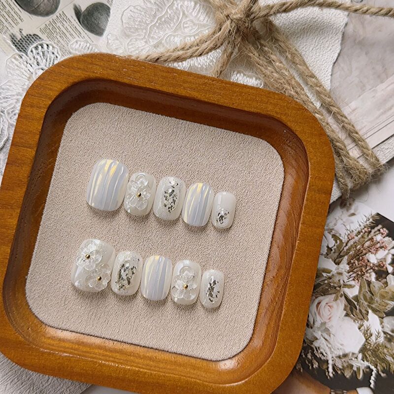 Purely Handmade Wearable Nails Wholesale Accessible Luxury Fairy Style Hand-Painted Flower Petals Hand-Painted Manicure Daily Short Square and Round Nails