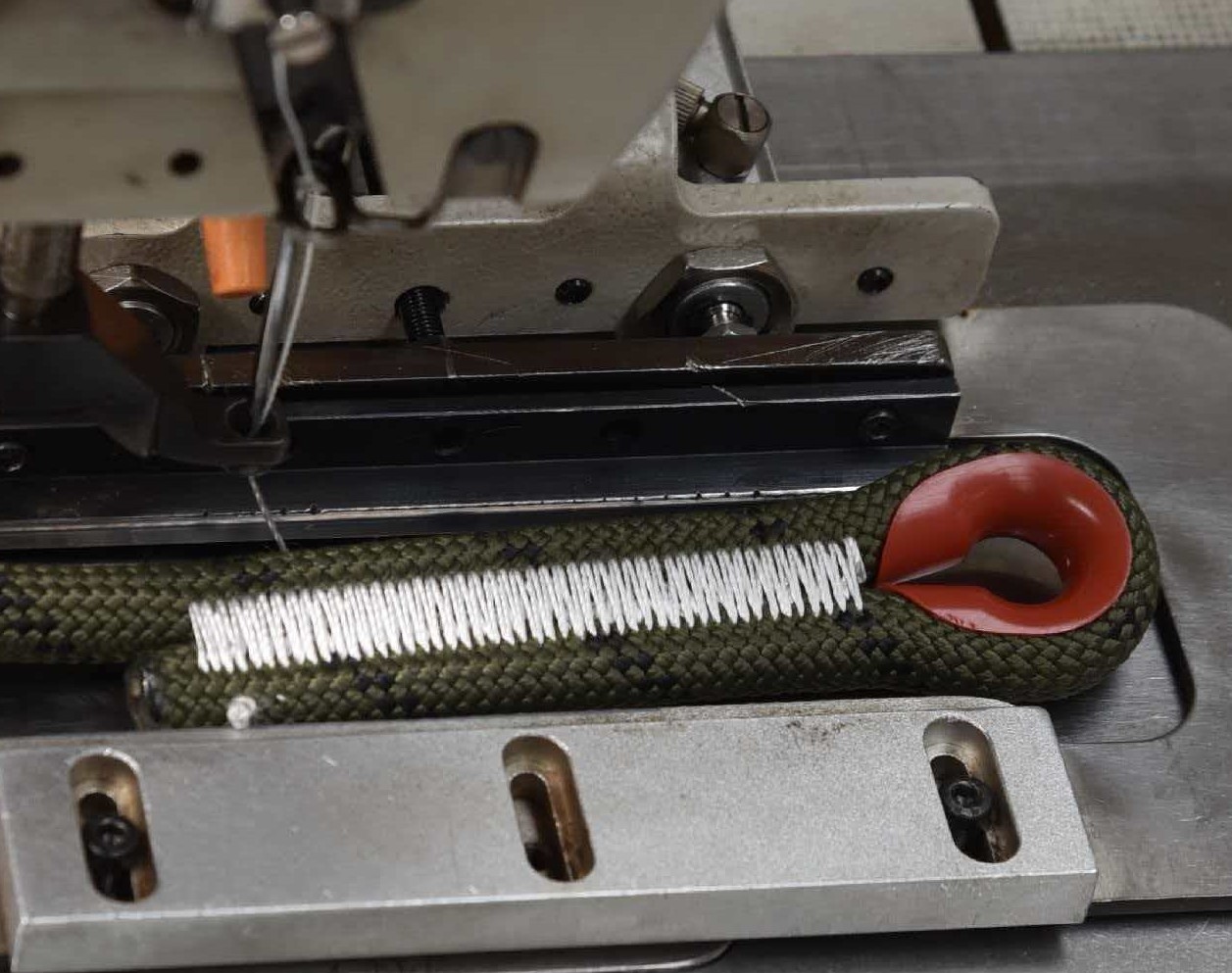Sewing at both ends with double hooks