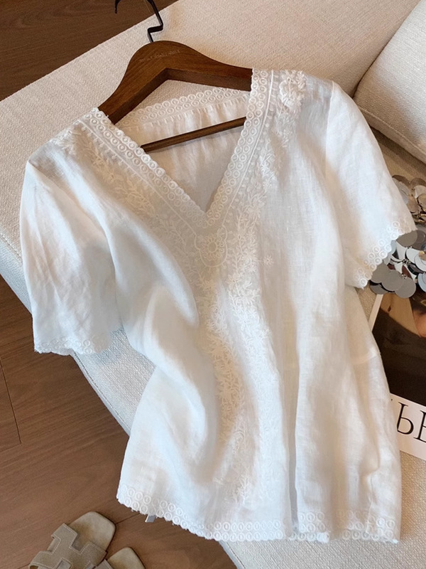 ホワイト V ネック刺繍リネン半袖シャツ女性のための 2025 夏の新しいスタイルのシンプルな気質オールドマネースタイル多用途トップ|undefined