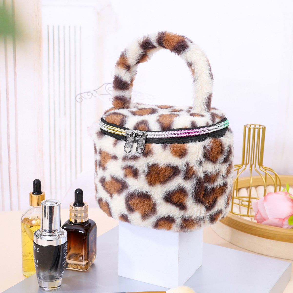 흰색 레오파드 무늬 휴대용