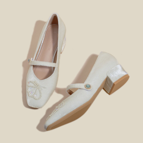 Square-headed thick-sole Mary Jane single shoes, new for spring and summer, velvet surface, pearl fairy wind, gentle Chinese-style cheongsam wedding shoes
