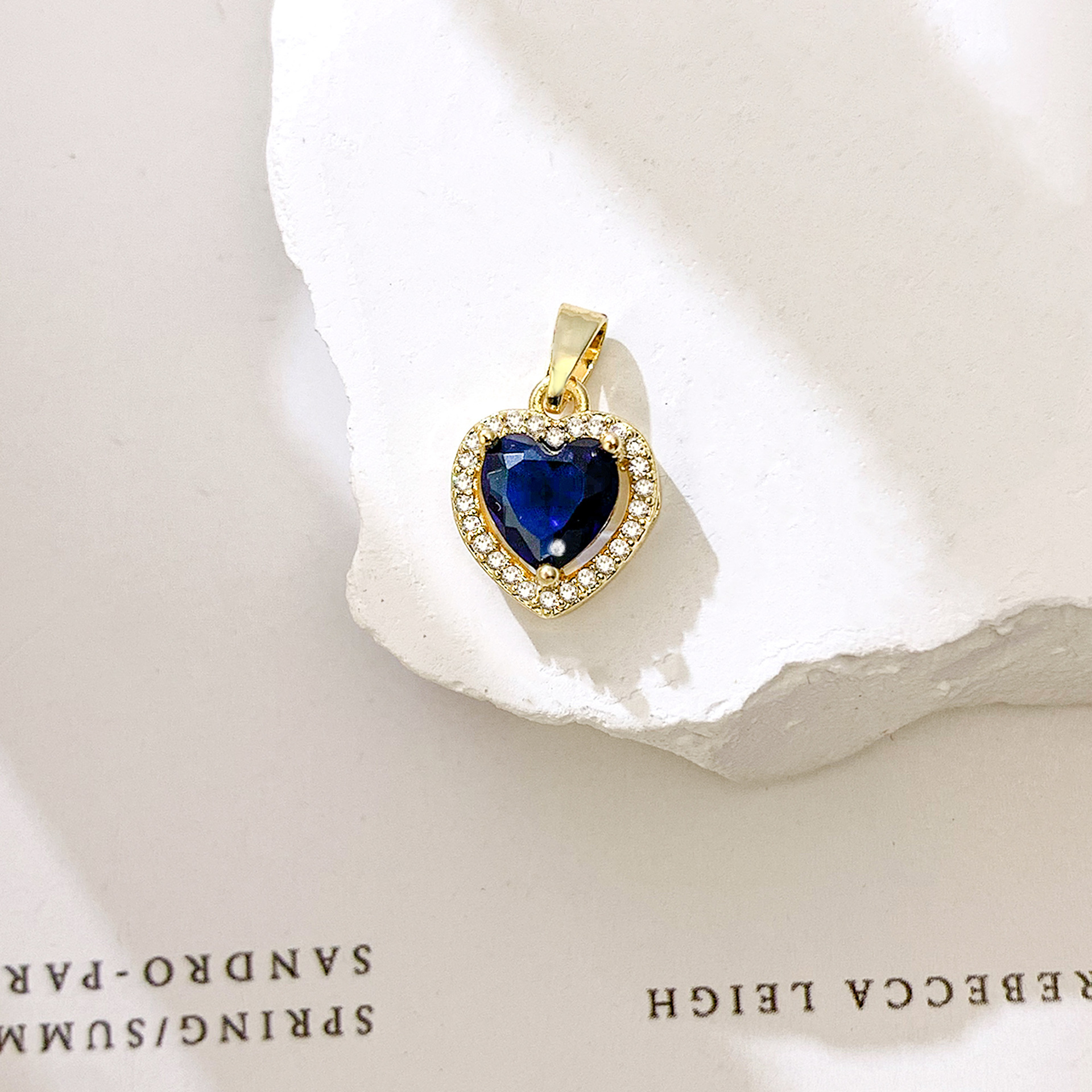 XL728 로얄 블루 러브 펜던트 골드