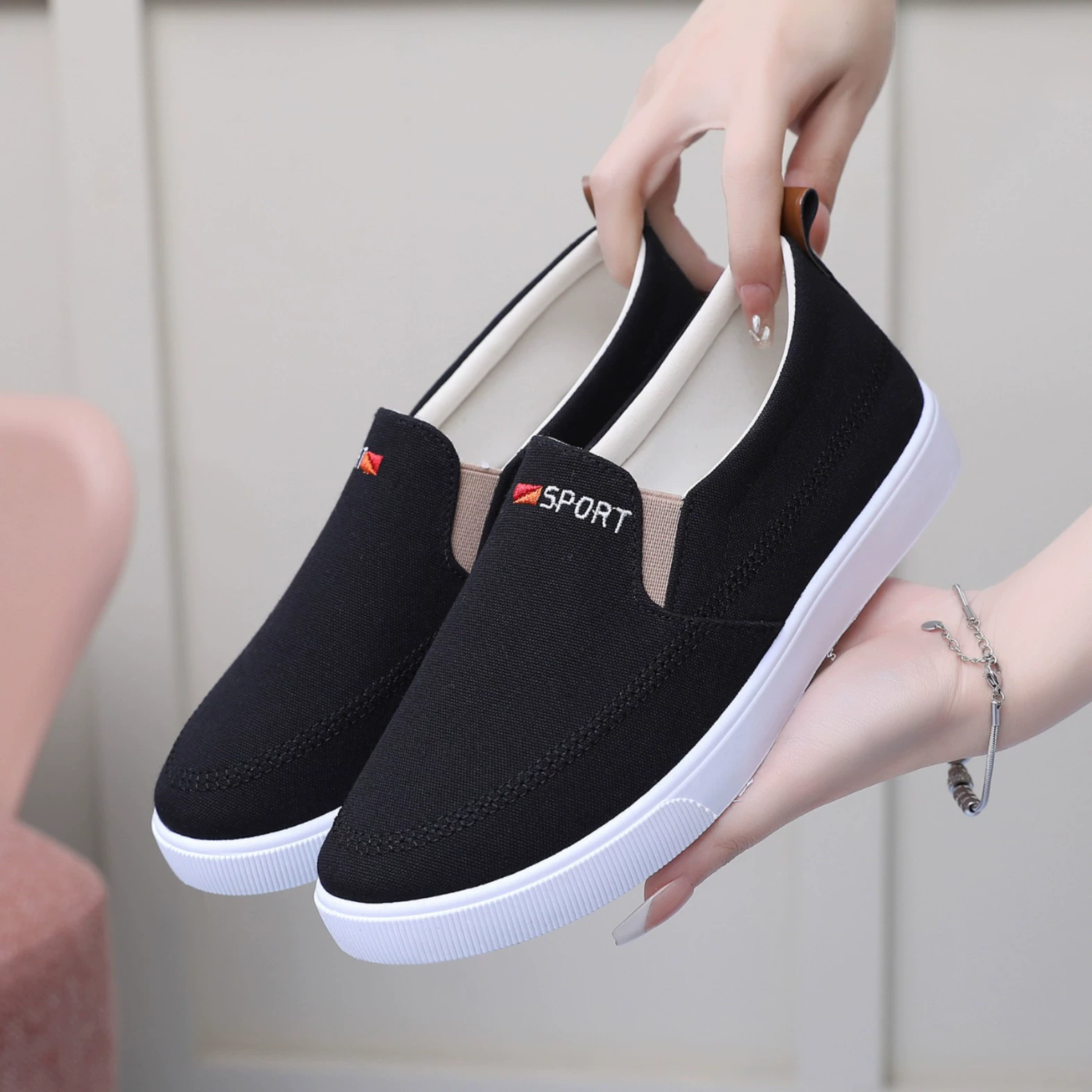 Парусиновые туфли женские новые весенние и летние дикие повседневные женские туфли