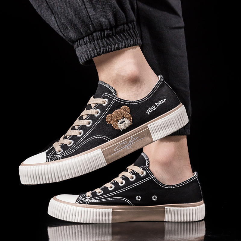 Zapatos de lona de dibujos animados zapatillas de deporte bajas para estudiantes 2023 nueva moda versátil casual biscuit Board Zapatos de tela de nicho