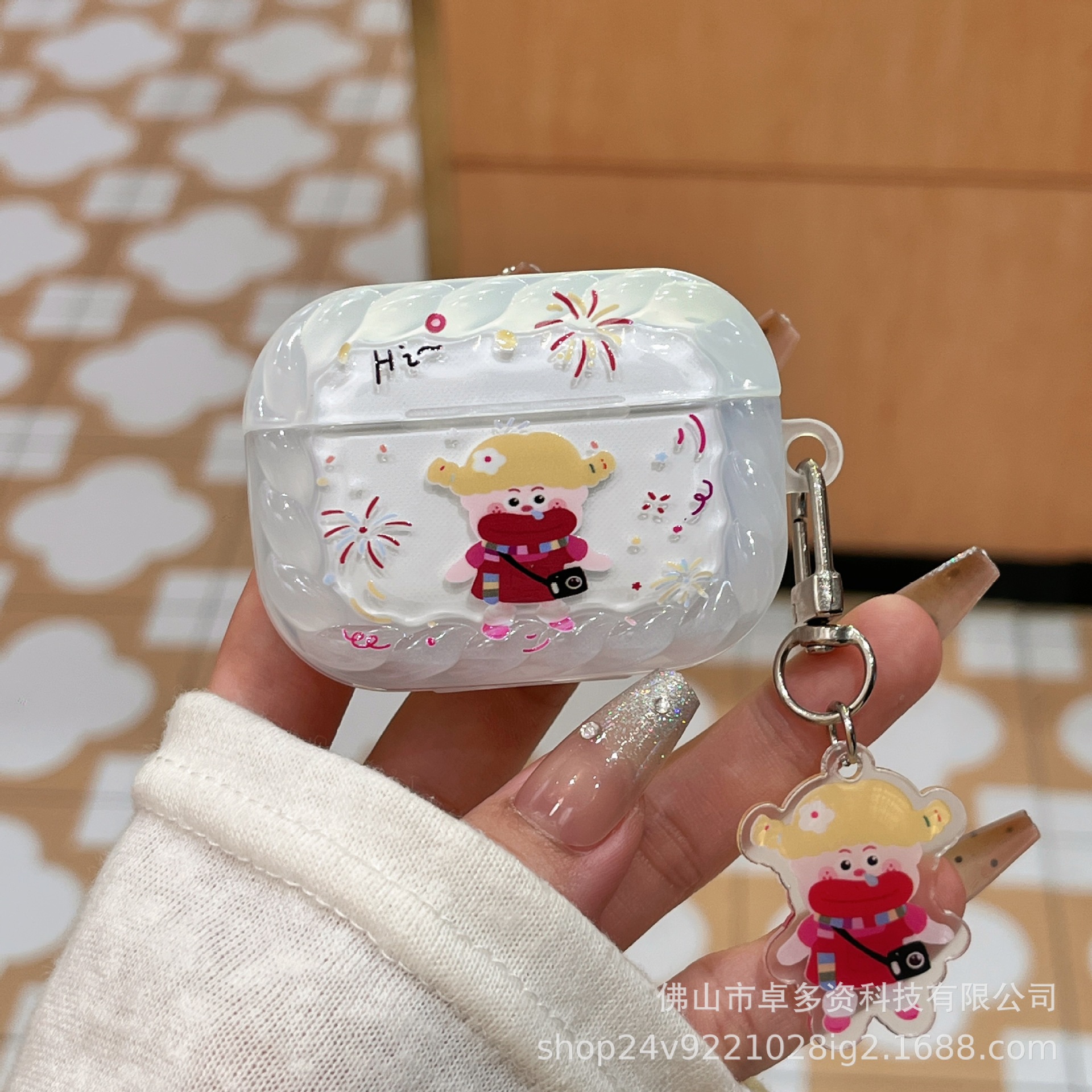 Funda Protectora para Auriculares Apple Airpods 4 y Airpods Pro 3 con Diseño de Chica con Fuegos Artificiales de Dibujos Animados image 3