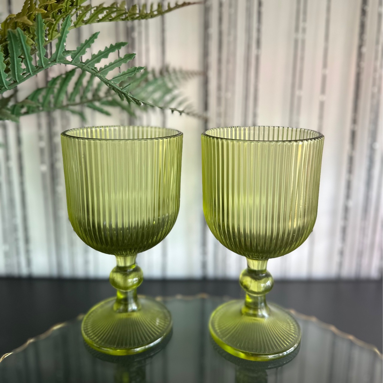 Vintage vidrio de colores tazas de vino vertical taza de jugo taza de helado taza de restaurante ruso decoración de mesa de boda francesa