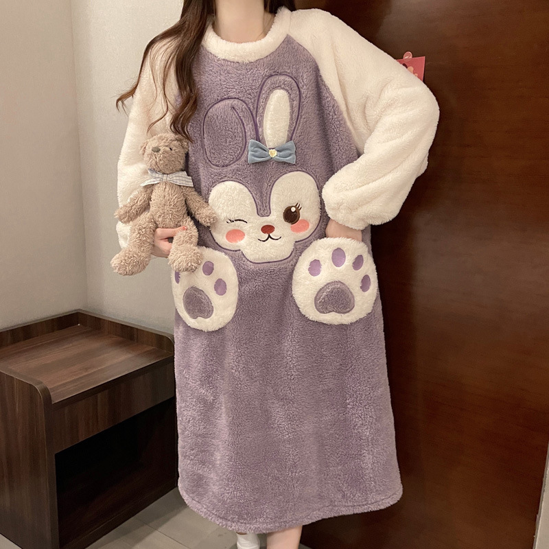 Otoño y invierno pijamas damas engrosadas y peluche lindas dibujos animados de coral rojo largo red pijamas de gran tamaño