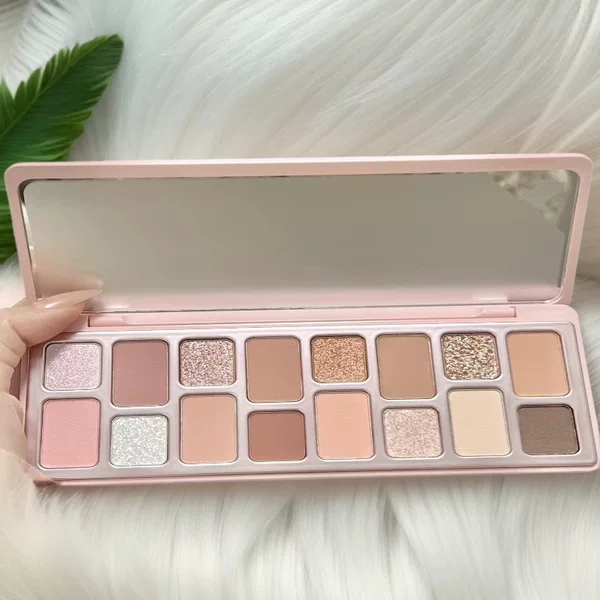 Cross-Border Exclusive Supply of New 16-Color Eyeshadow Palette for Daily Light Makeup, Colorful Play Makeup, Heart-Stealing Gray, Pink, Blue, Black Smoky Wholesale
