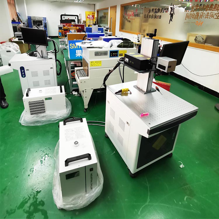 JGH-102普通台式紫外激光机 (6)