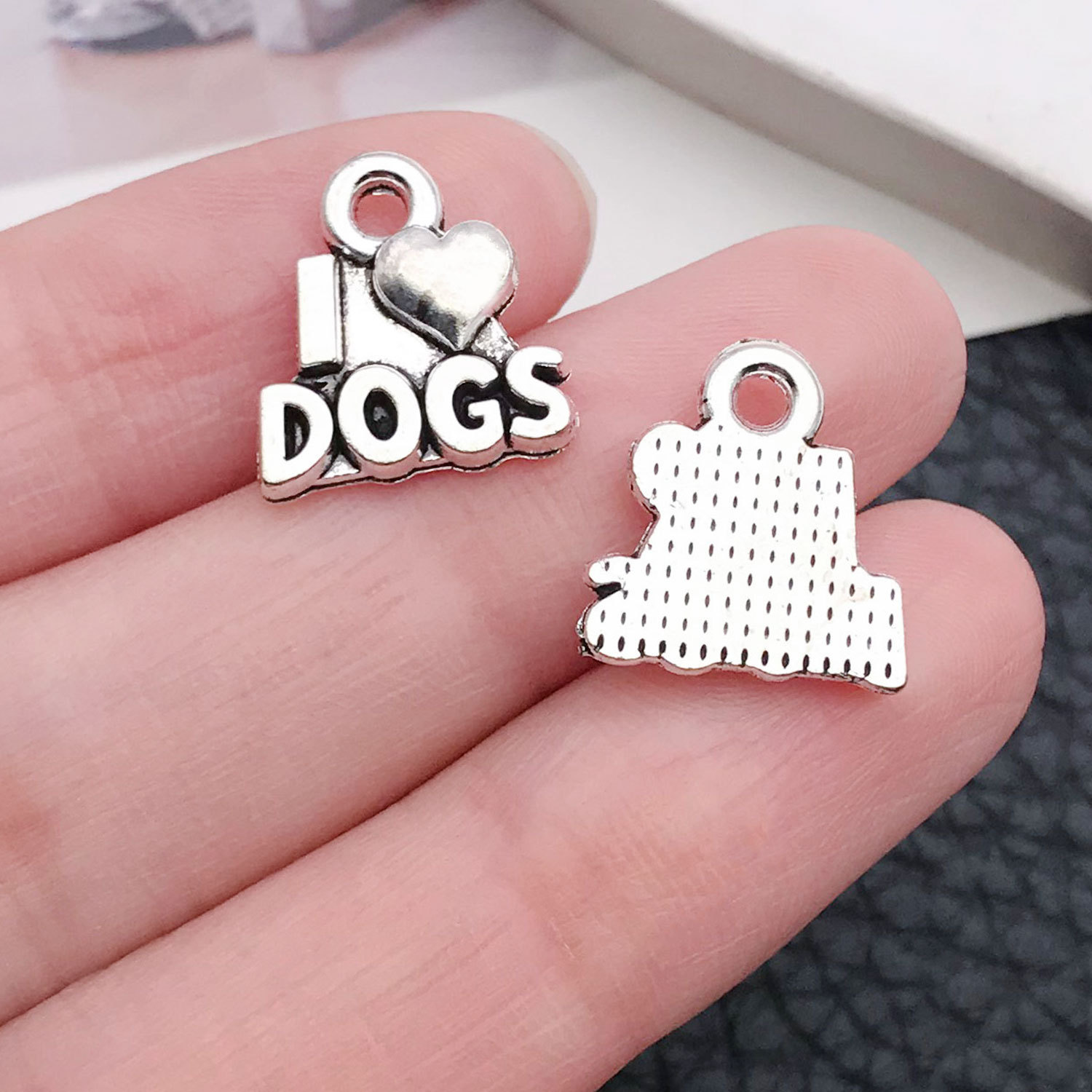15563-古银锌合金ILOVEDOGS爱心12X13-1.