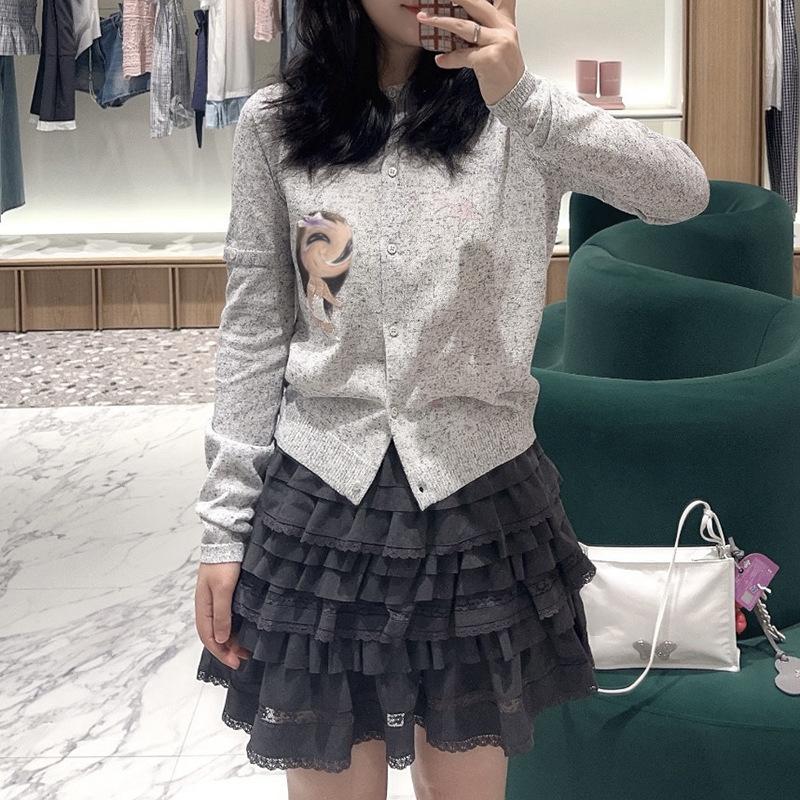 2026 Autumn Round Neck Cartoon Doll Jacquard Detachable Sleeves Versatile Knit Cardigan Top for Women 3K3YE23