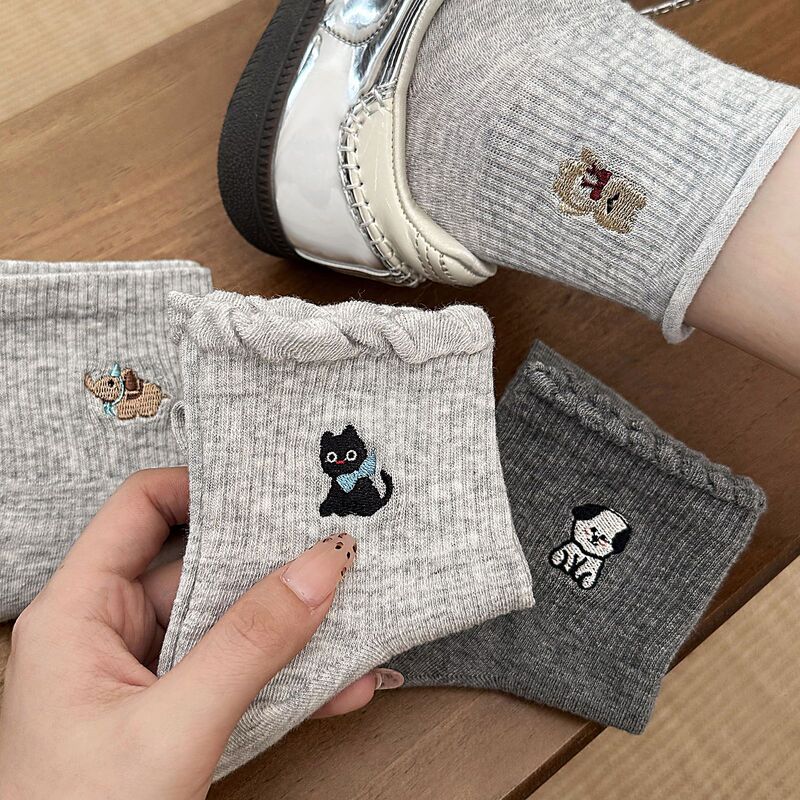 Autumn Cotton Socks Women's Mid-Calf Socks Cartoon Embroidered Lace Socks Cute Cat Pattern Gray Sports Socks Women's Socks