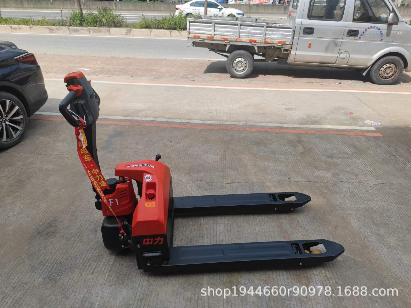 中力小金刚叉车电动1.5吨2.0吨升降叉车手拉叉车搬运车液压车地牛