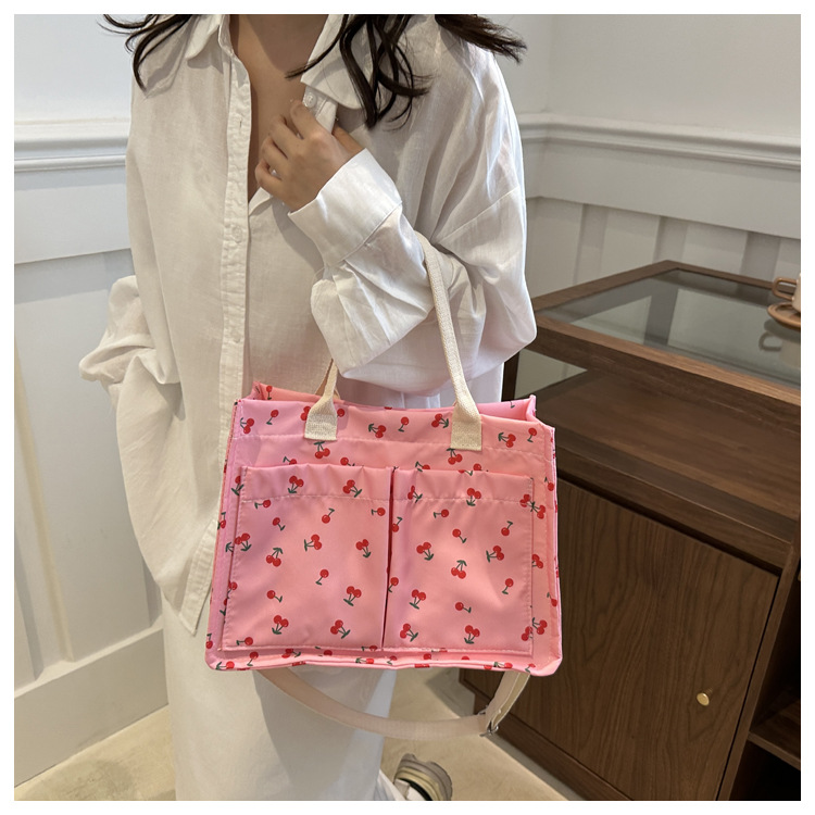 Large-capacity canvas student class 2024 Autumn new Korean-style trendy and personalized printed tote handbag for women undefined