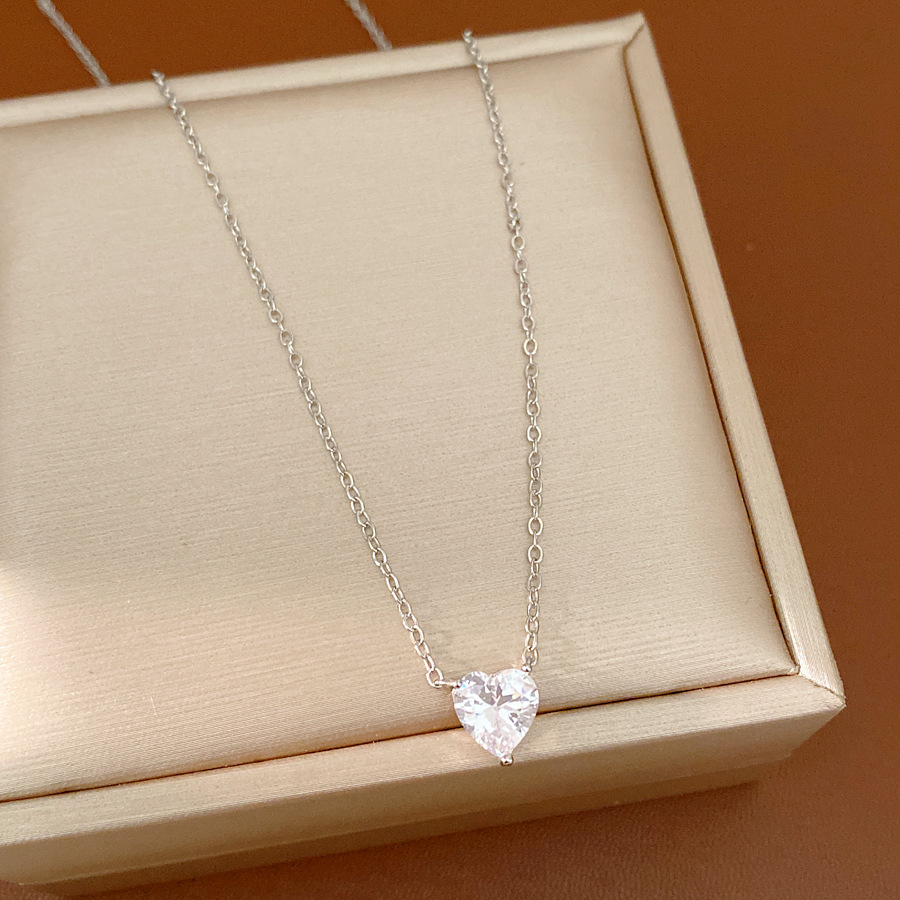 El estilo minimalista de la piedra del amor collar ligero lujo nicho cadena de clavícula personalidad temperamento de moda alta sensación conjunto de joyería