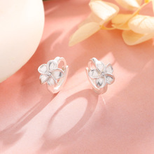 栀子花锆石耳扣小清新甜妹田园风花朵耳环2025新款花卉高级感耳圈