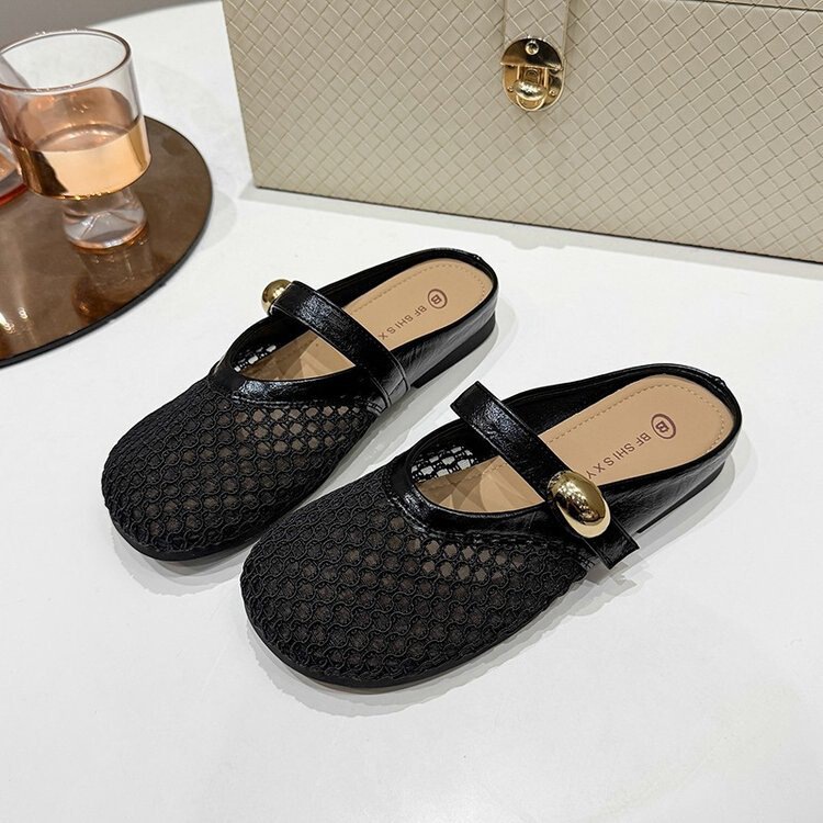 Silver Flats Bottom Cut Out Toe Half Slippers for Women to Wear Outside in Spring and Summer 2025 with Skirts, Breathable and Versatile Sandals