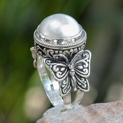 Hesheng wish new jewelry European and American simple retro symmetrical butterfly White Pearl women's engagement anniversary ring