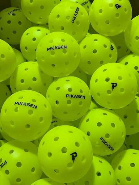 New 40-Hole Rotational Molding Pickleball Lpe Material High Elasticity and Durability One-Piece Training and Competition Multi-Hole Ball