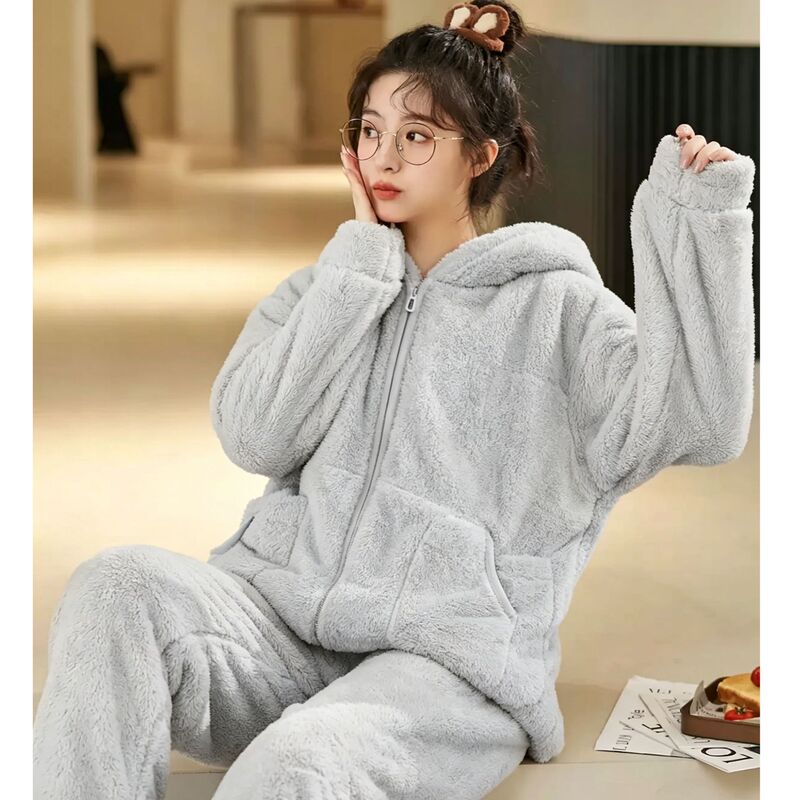 2026 New Coral Fleece Flannel Couple Style Women's Style Men's Style Large Size Warm Hooded Factory Direct Sale Dream