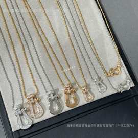 V金高版本弗雷德项链大小号竖形半钻搭扣马蹄锁骨链S925银镀18k金