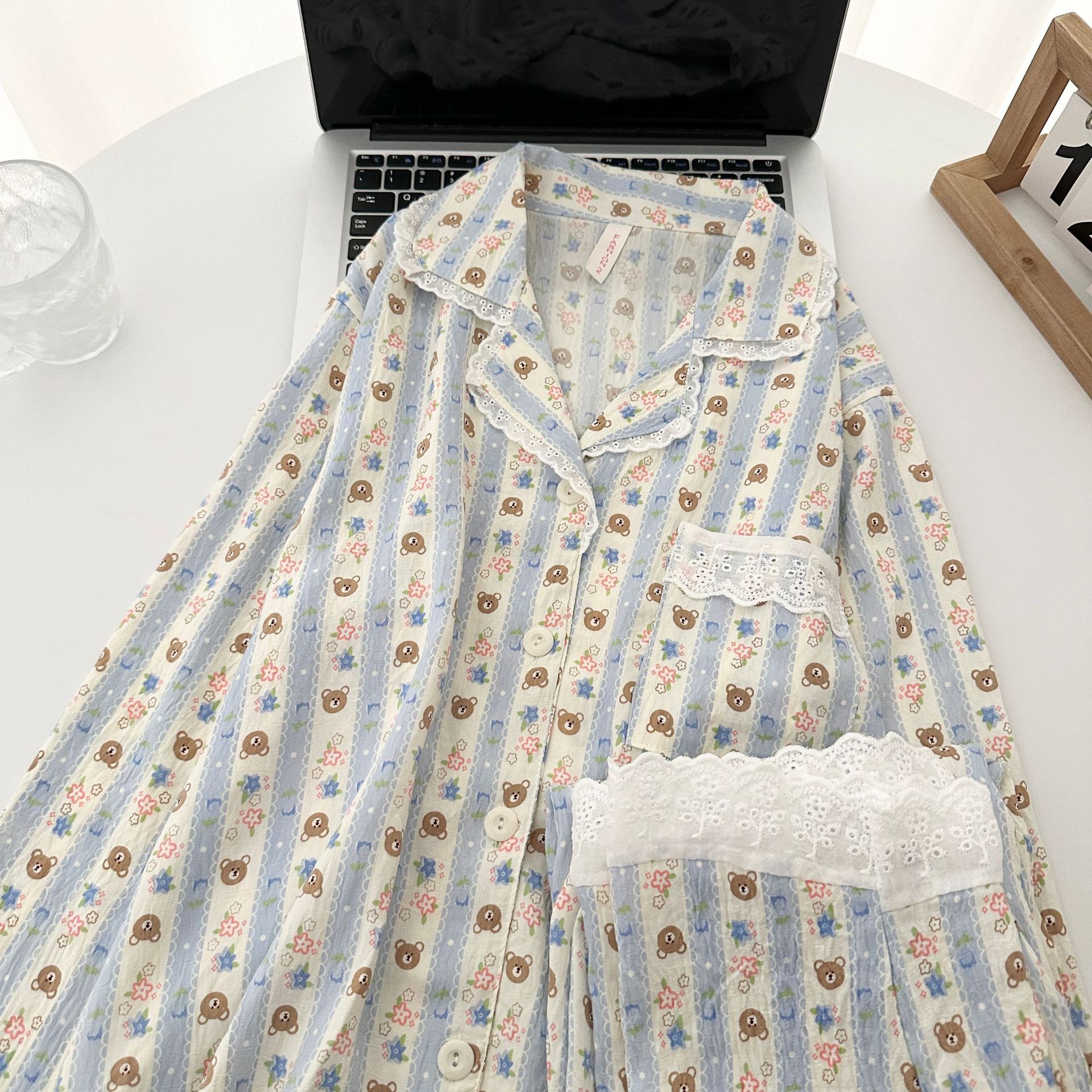 Nube de algodón pijama de otoño nuevo con encaje lindo dibujo animado se puede usar ropa de casa cubierta al por mayor transfronteriza