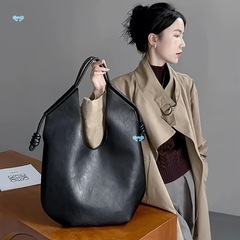 A2025 Minimalist Style Handbag For Women,イミテーション