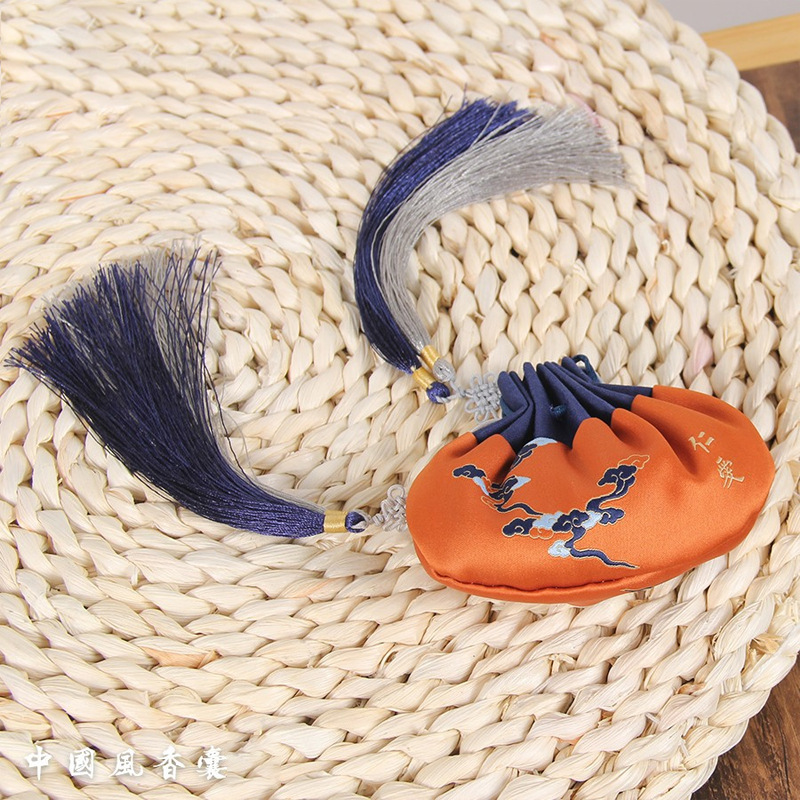 Dragon Boat Festival bolsita bolsa de loto estilo antiguo bordado bolsita estilo chino joyería caja hanfu portátil incienso bolsa doble borla