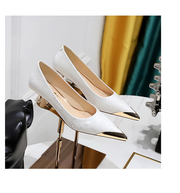 Women's High Heels Pointed Toe Satin Shoes With Metal Detail_voghion.com