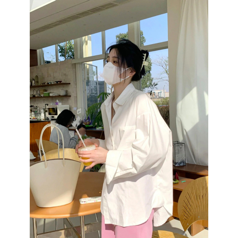 2024 Early spring with a white shirt
