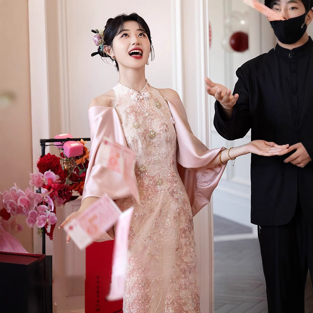 Roda de brindis de banquete rosa cheongsam mujeres 2026 nuevo vestido de compromiso chino de novia reunión anual vestido de boda mujer