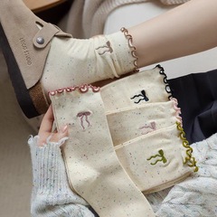 レディース秋冬水玉模様パイルソックス、リボン付き、インスタ映え、ガーリーな刺繍入りミドル丈ソックス