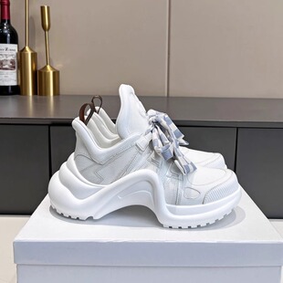 �ϵ�ЬŮ2025�¿�ٴ�����ͬ��Εr��ins��ϵ���������e�\��Ь