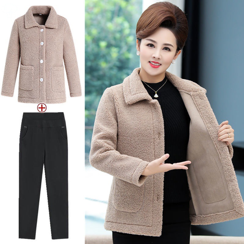 new pattern Western style Mom outfit Winter clothes Two suit Middle and old age Autumn and winter grain have cash less than that is registered in the accounts jacket leisure time coat