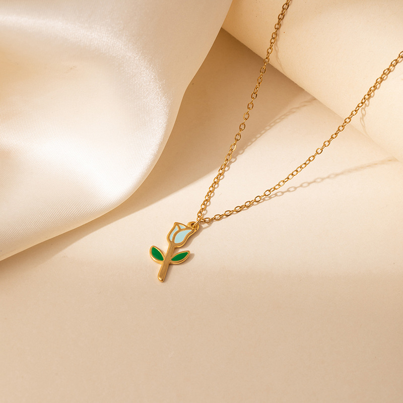 7g Weight 0.03µm Gold Plating Thickness Electroplated Gold Plating Process Golden Plated Plating Material 201 Stainless Steel Pendant Material Pendant Necklace Classification 201 Stainless Steel Chain Material cable chain Chain Type 1 Piece Quantity Holiday, Daily Occasion 201 Stainless Steel Material Flower Pattern Women's Gender Simple Style, Classic Style Style Plating Craft Elegant Titanium Steel Necklace For Women Bohemian Floral Print Colorful Drip Glaze Rose Pendant Versatile Clavicle Chain 22