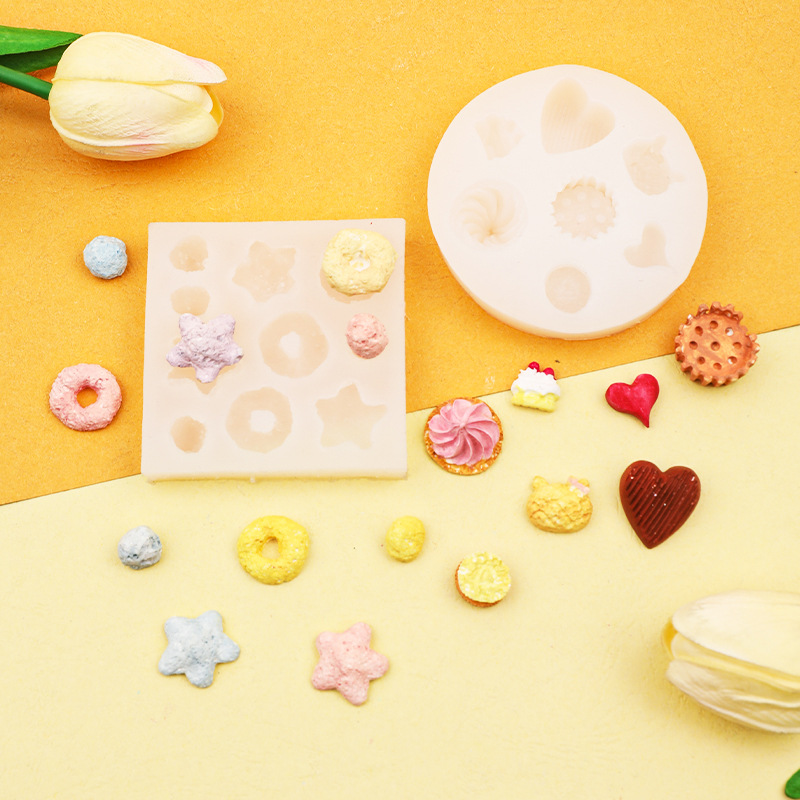 Una variedad de simulación biscuit caramelo postre donut mini fideos instantáneos molde silicona creativo hornear Decoración