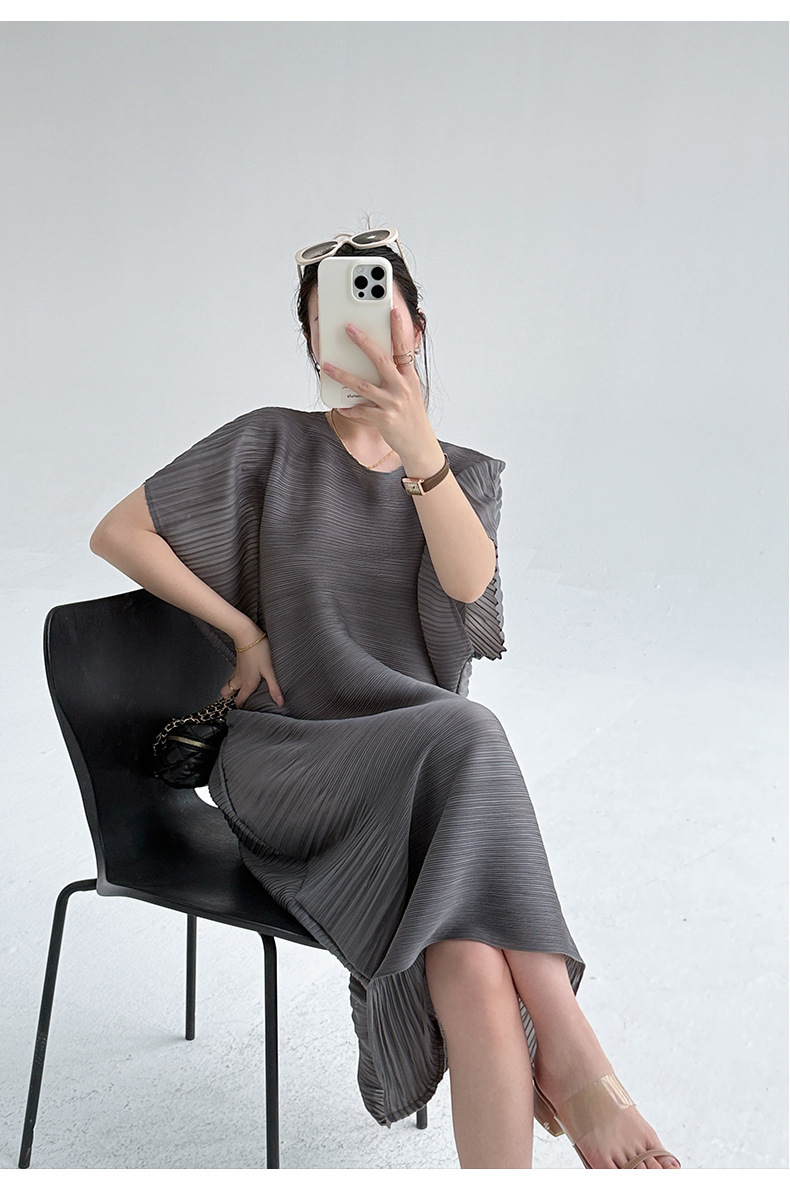 Váy maxi xếp ly cổ tròn tôn dáng mùa hè — Màu đen chi tiết 17