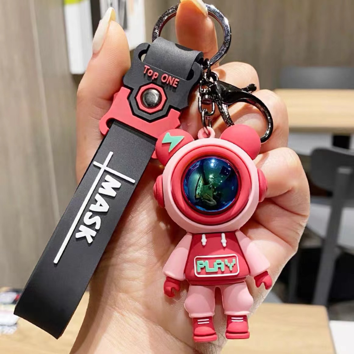 Caricatura violenta oso colgante llavero de PVC colgante llave de goma blanda juegos de videojuegos de muñeca ciudad pequeño regalo pequeño regalo